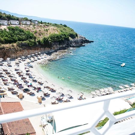 ホテル Heaven Beach Sarandë エクステリア 写真